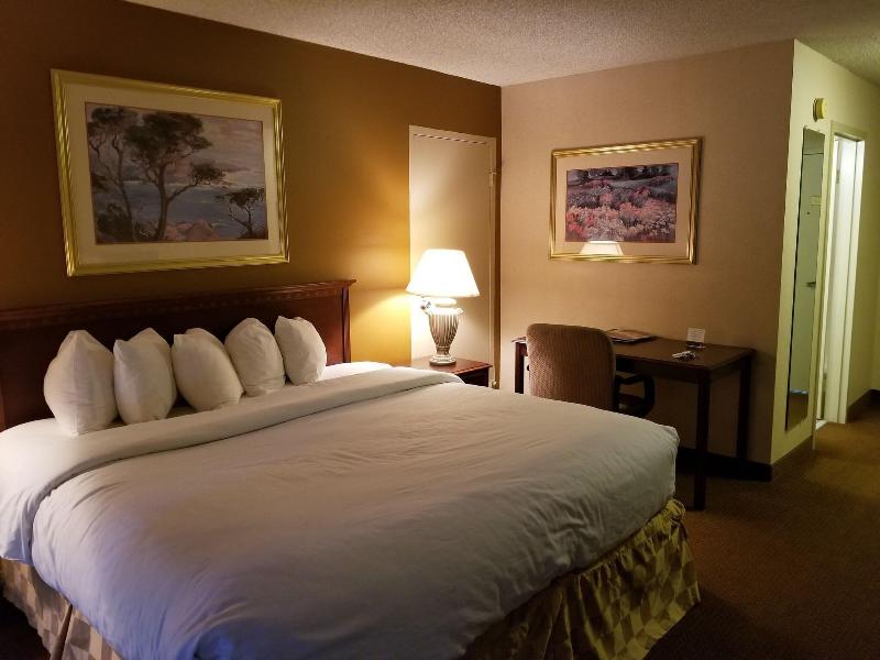 Clarion Inn And Events Center Pueblo North image