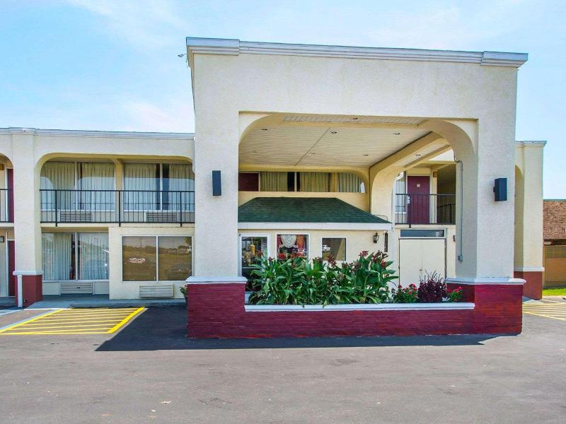Econo Lodge West Byp Andalusia - Vacationstore.net