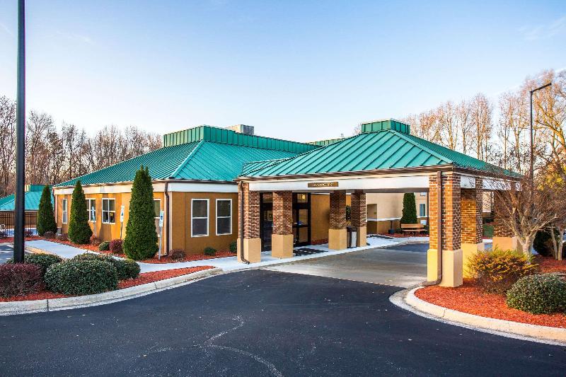 Quality Inn Asheboro South image