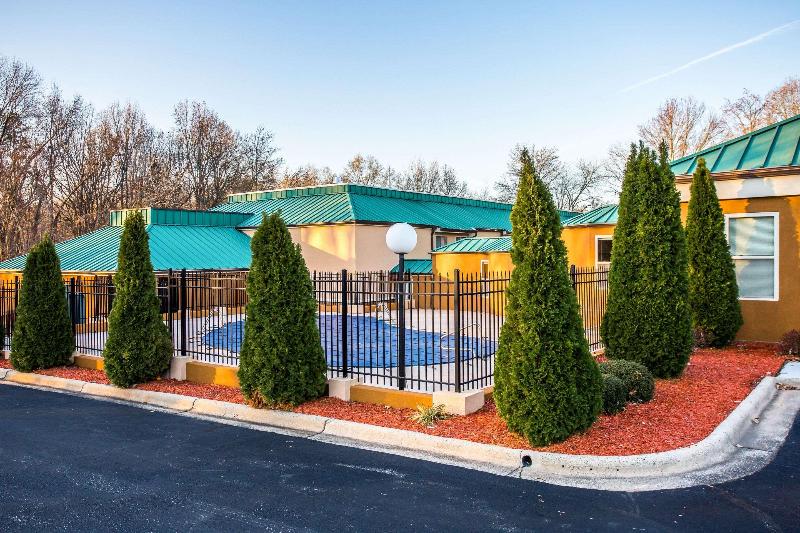 Quality Inn Asheboro South image