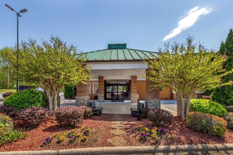 Quality Inn Asheboro South image