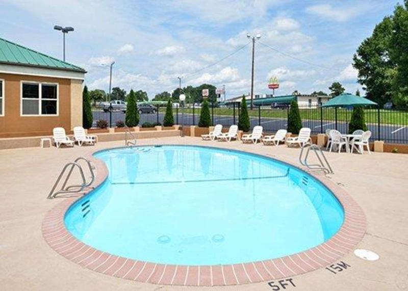 Quality Inn Asheboro South image