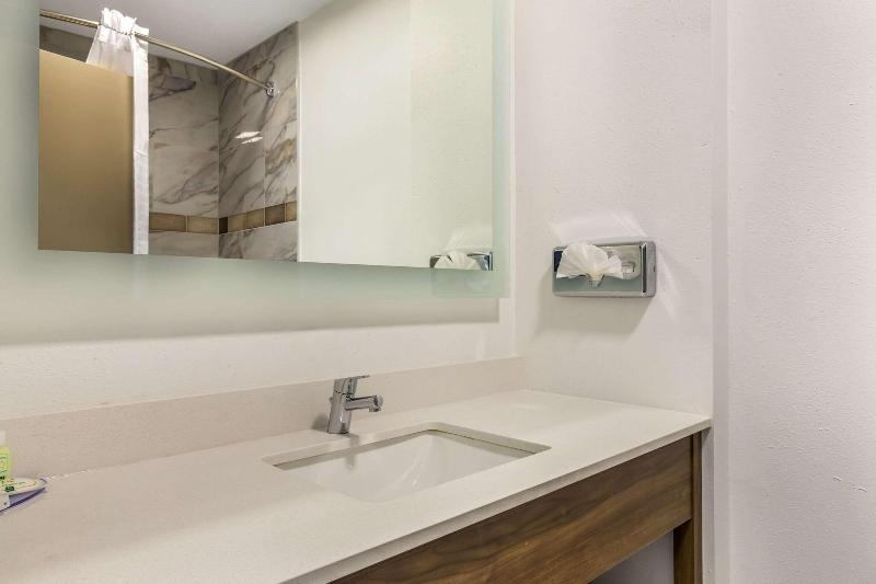 Quality Inn Asheboro South image