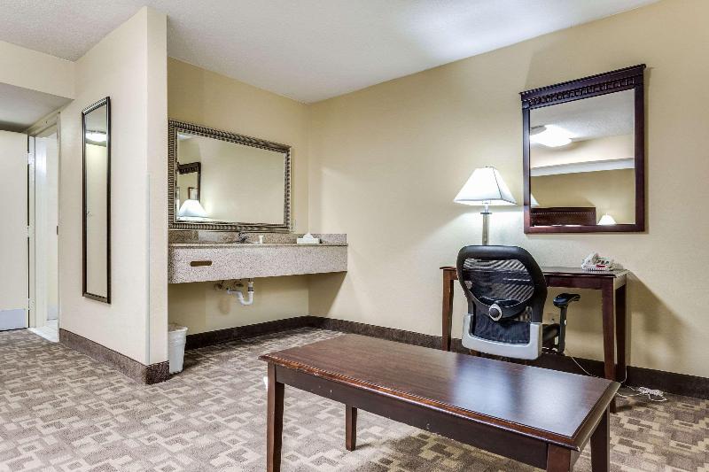 Quality Inn Asheboro South image