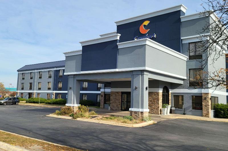 Comfort Inn Bourbonnais near I-57 image