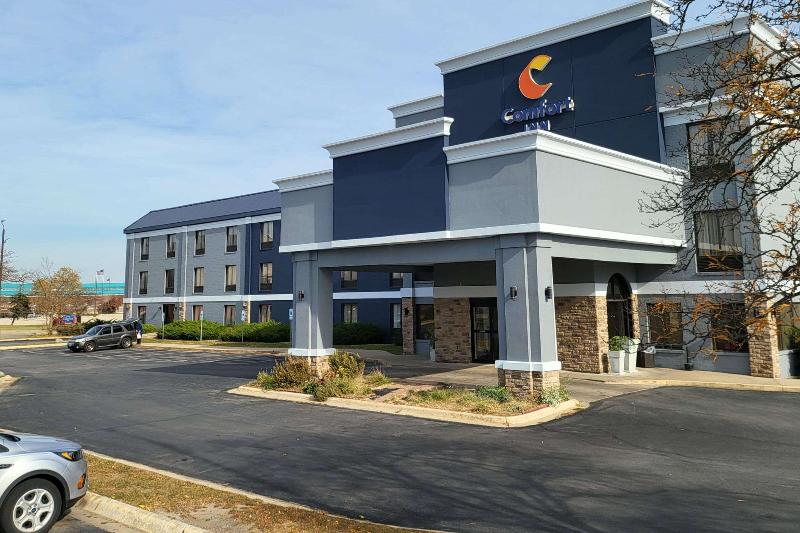 Comfort Inn Bourbonnais near I-57 image