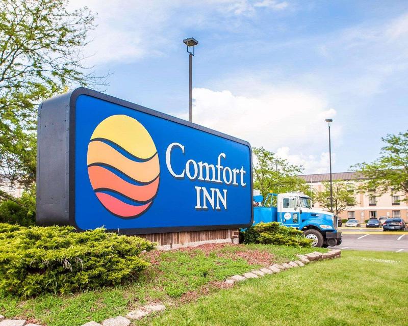Comfort Inn Bourbonnais near I-57 image