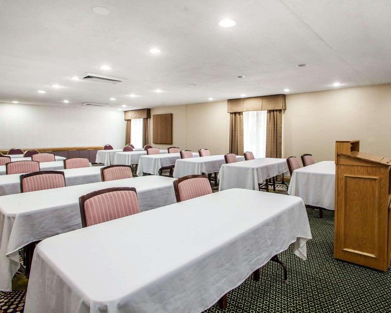 Comfort Inn Bourbonnais near I-57 image