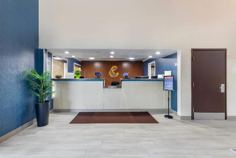 Comfort Inn Bourbonnais near I-57 image