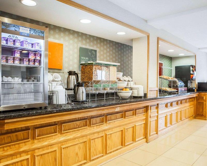Comfort Inn Bourbonnais near I-57 image