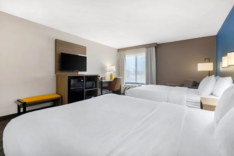 Comfort Inn Bourbonnais near I-57 image