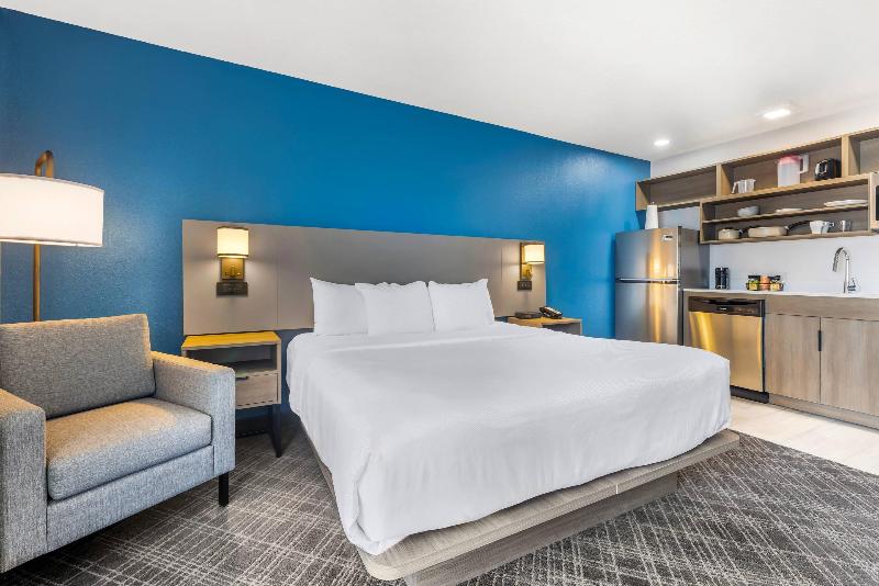 Comfort Inn Bourbonnais near I-57 image