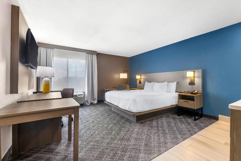 Comfort Inn Bourbonnais near I-57 image