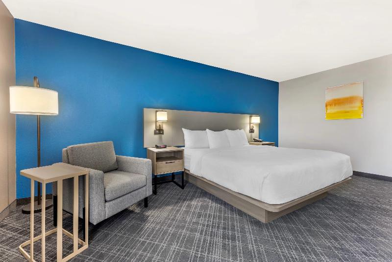 Comfort Inn Bourbonnais near I-57 image