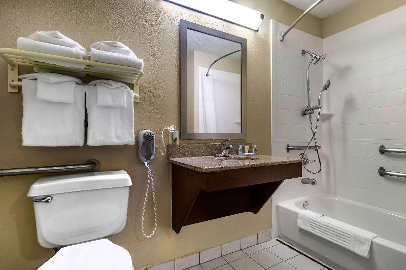 Comfort Inn Bristol image