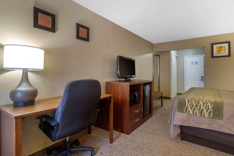 Comfort Inn Bristol image