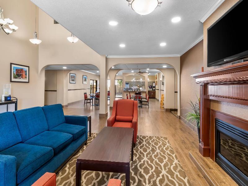 Comfort Inn Corsicana East image