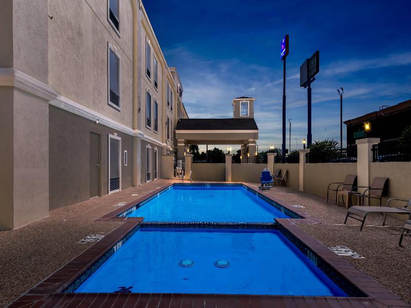 Comfort Inn Corsicana East image