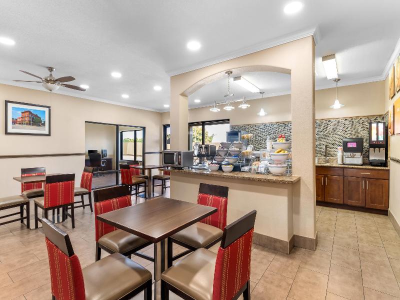 Comfort Inn Corsicana East image