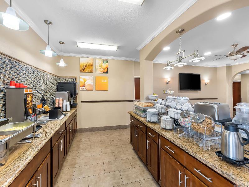 Comfort Inn Corsicana East image