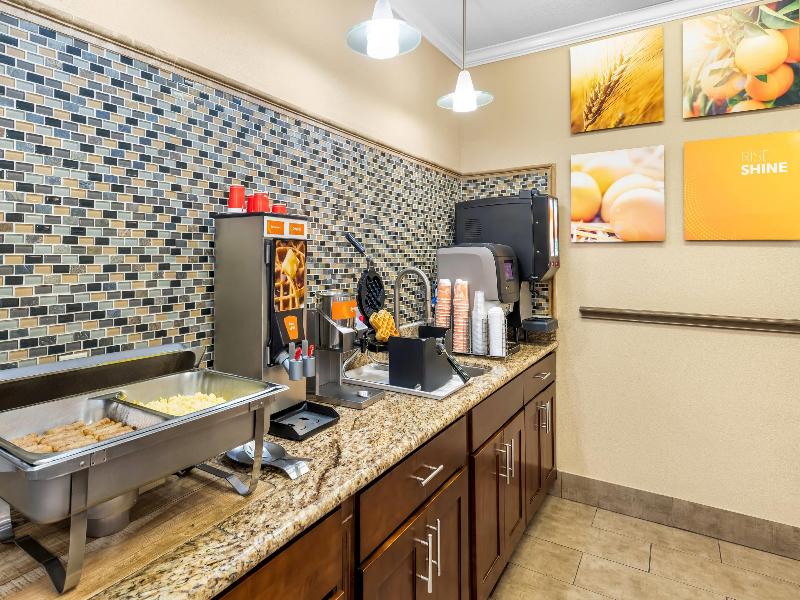 Comfort Inn Corsicana East image