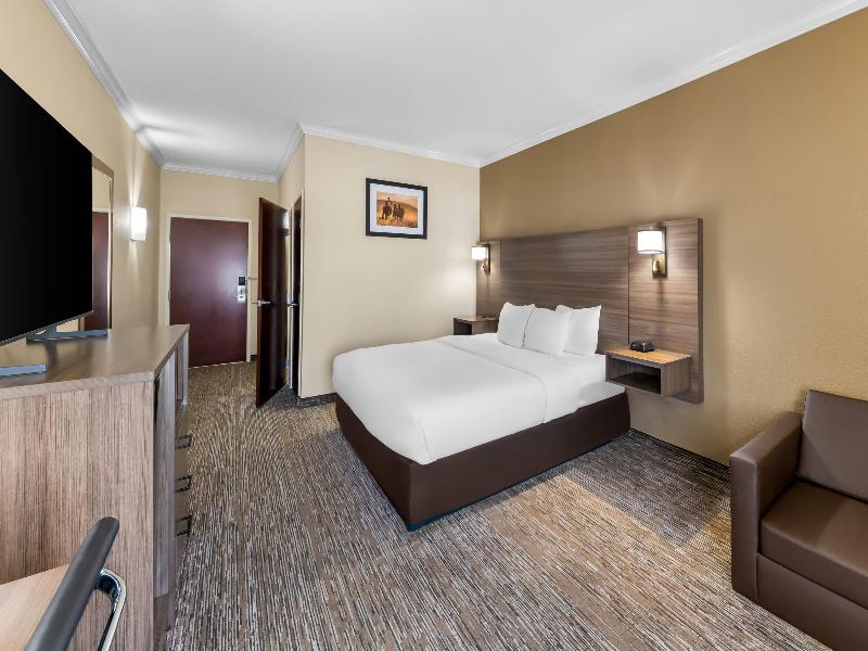 Comfort Inn Corsicana East image