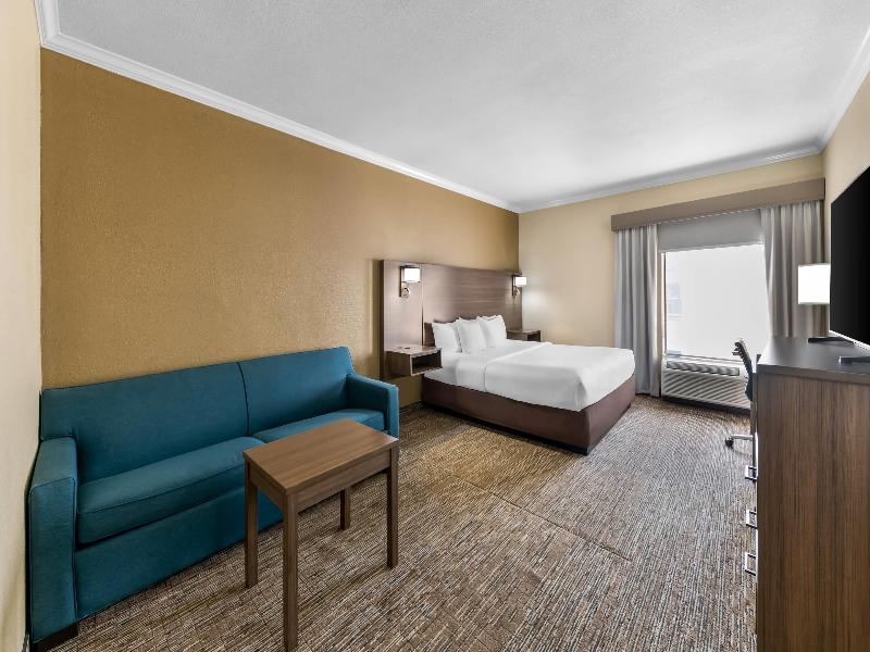 Comfort Inn Corsicana East image