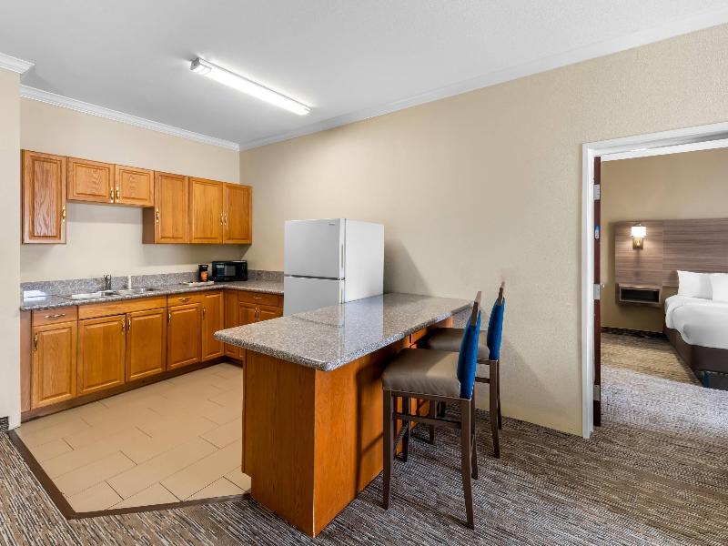 Comfort Inn Corsicana East image