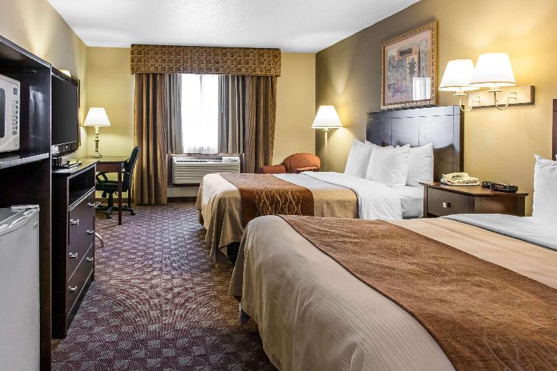 Quality Inn Defiance image