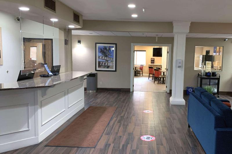 Comfort Inn Garden City Area image