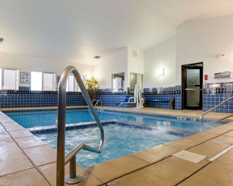 Comfort Inn Garden City Area image
