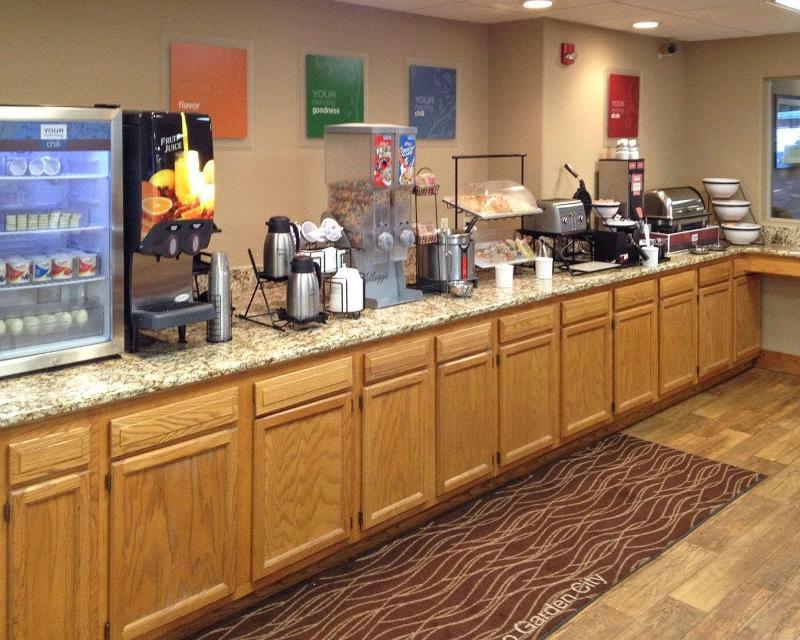 Comfort Inn Garden City Area image