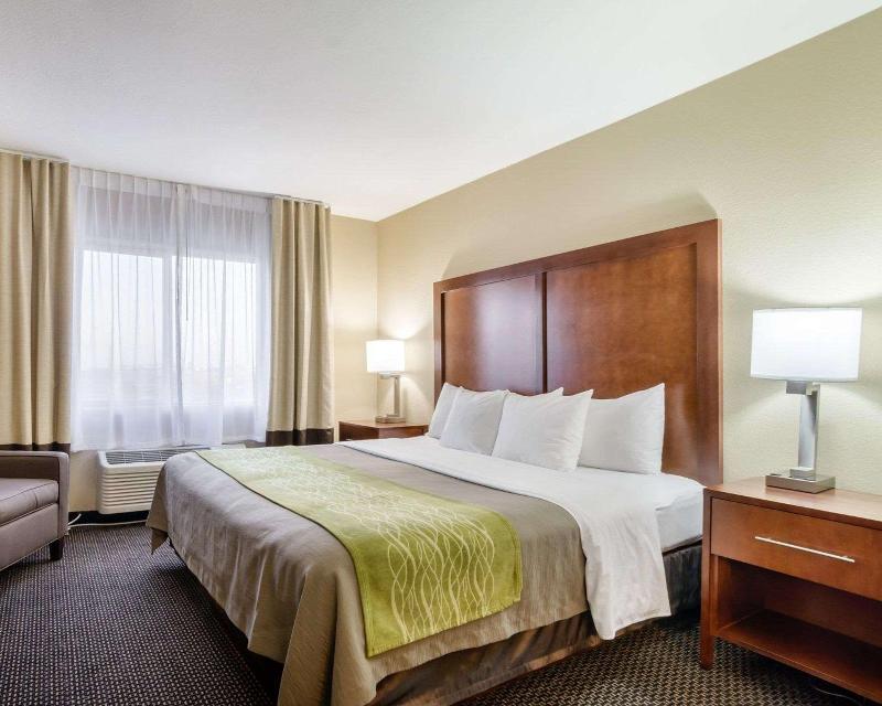 Comfort Inn Garden City Area image