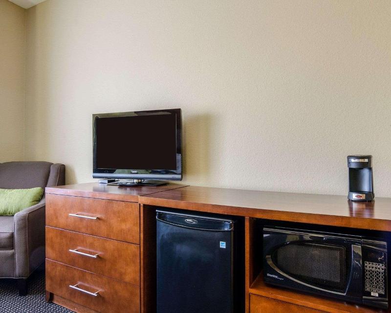 Comfort Inn Garden City Area image