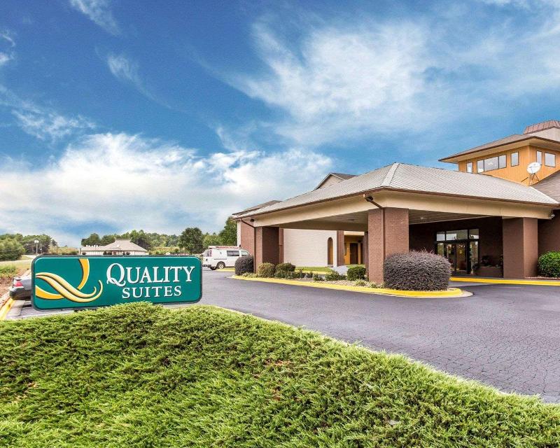 Quality Suites Hickory South image