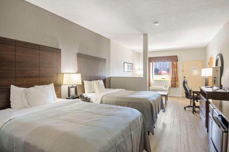 Quality Suites Hickory South image