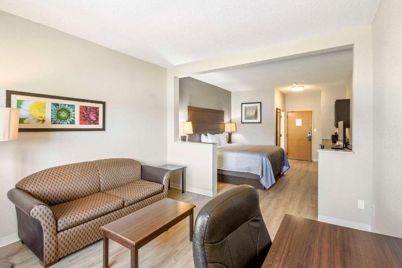 Quality Suites Hickory South image