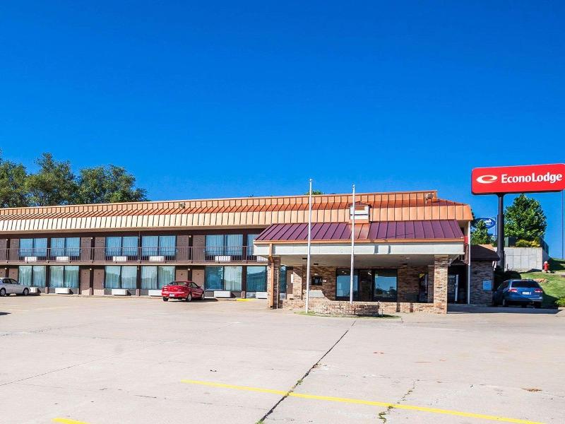 Econo Lodge Jefferson City Area image