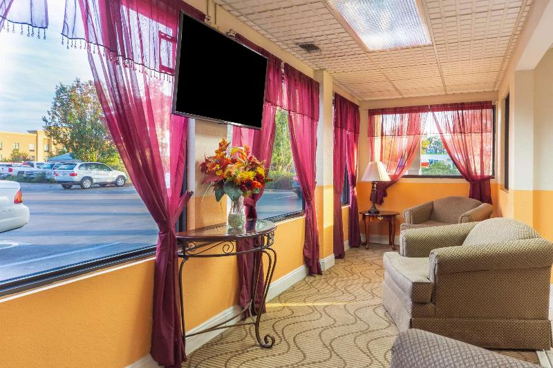 Econo Lodge Laurel image