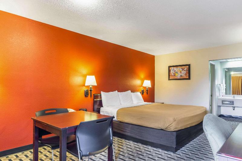 Econo Lodge Laurel image