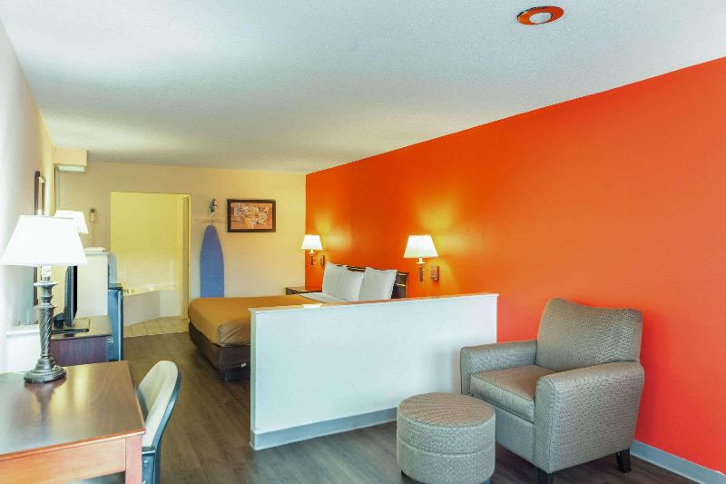 Econo Lodge Laurel image