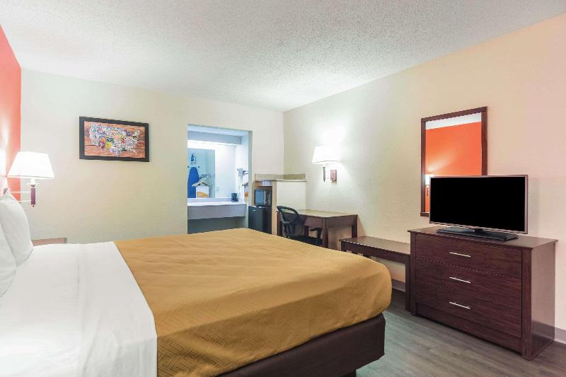 Econo Lodge Laurel image