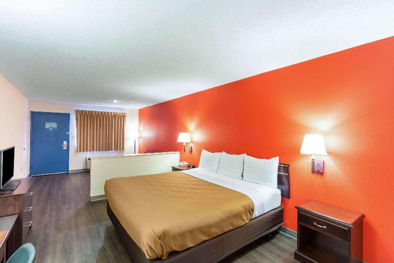 Econo Lodge Laurel image