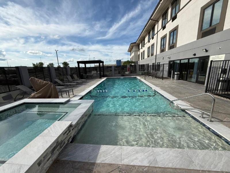 Garner Hotel Norman - University Area image