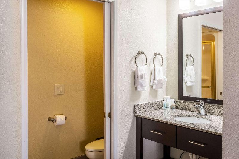 Wingate By Wyndham Owensboro image