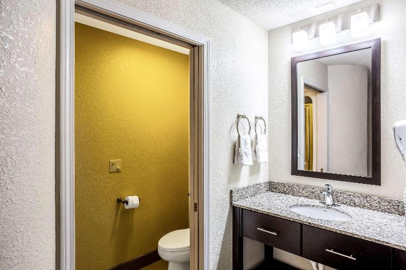 Wingate By Wyndham Owensboro image