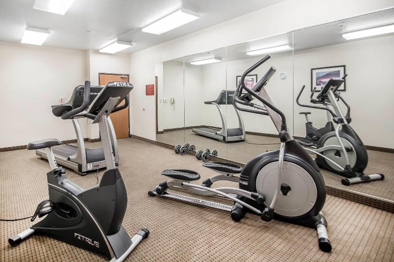 Quality Inn Parsons North image
