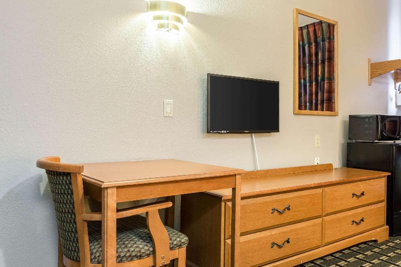 Sleep Inn & Suites Peoria North photo 16