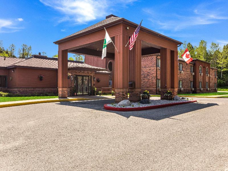 Quality Inn Petoskey Area image