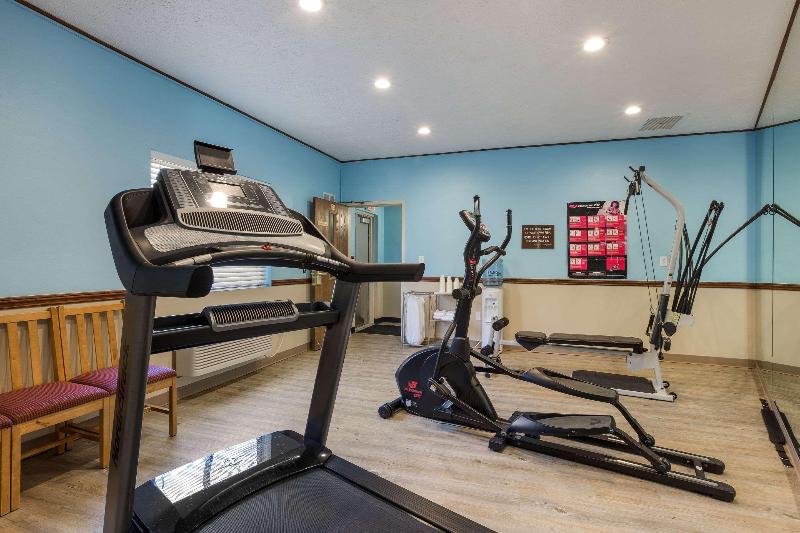 Quality Inn Petoskey Area image